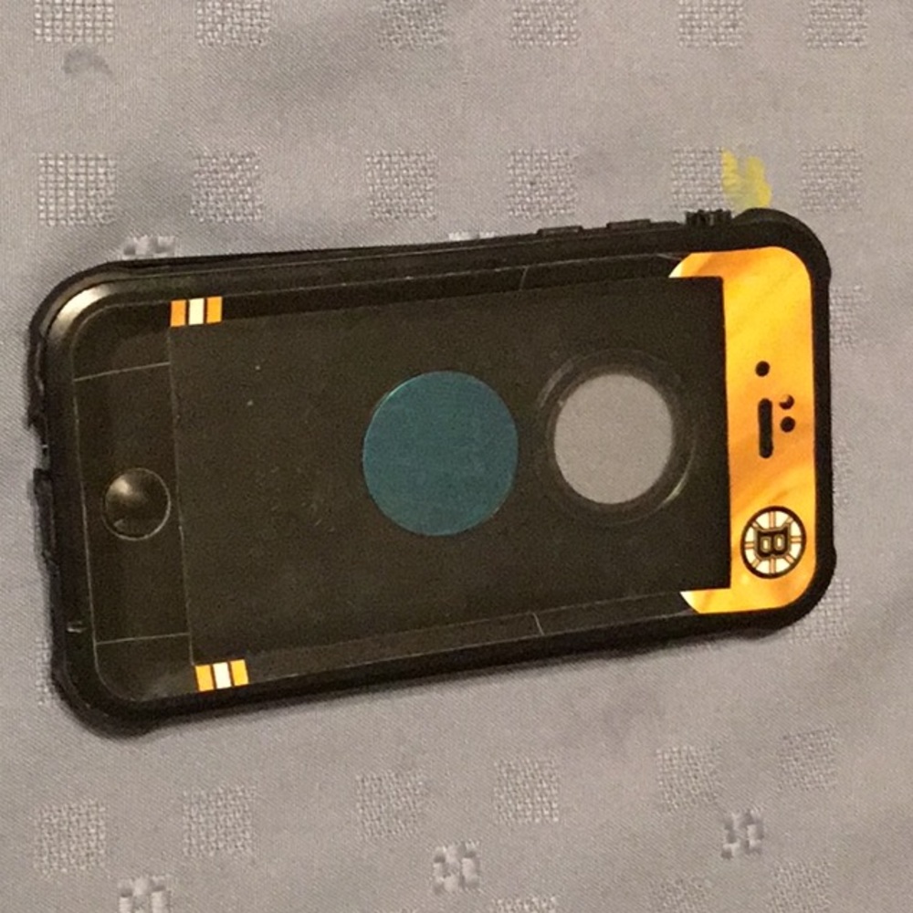 I phone 6s bruins phone case